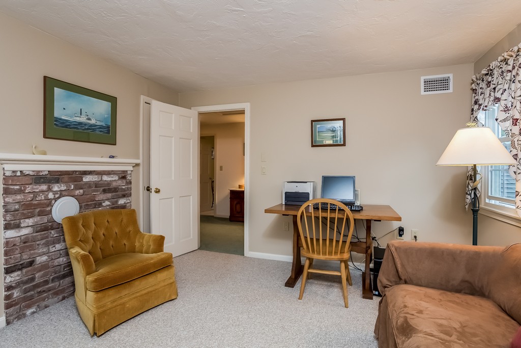 323 Point Road Marion, MA 02738 - Photo 20 of 28