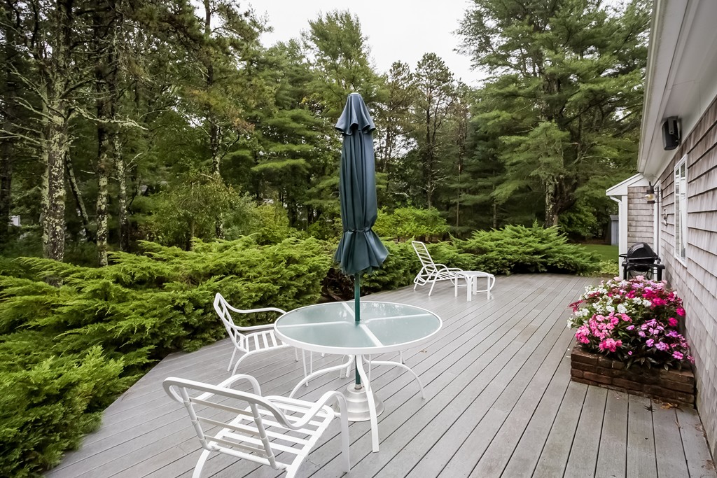323 Point Road Marion, MA 02738 - Photo 22 of 28