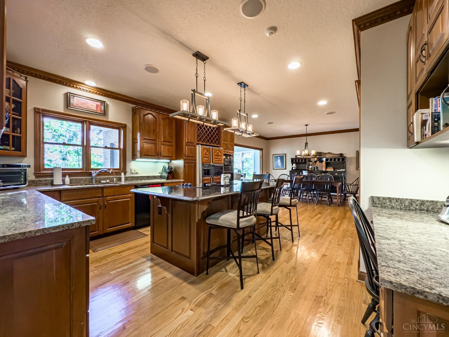 3831 Sunburst Ridge Lane Cincinnati, OH 45248 - Photo 13 of 44