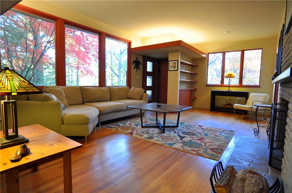 112 Kentzel Road Pittsburgh, PA 15237 - Photo 4 of 17