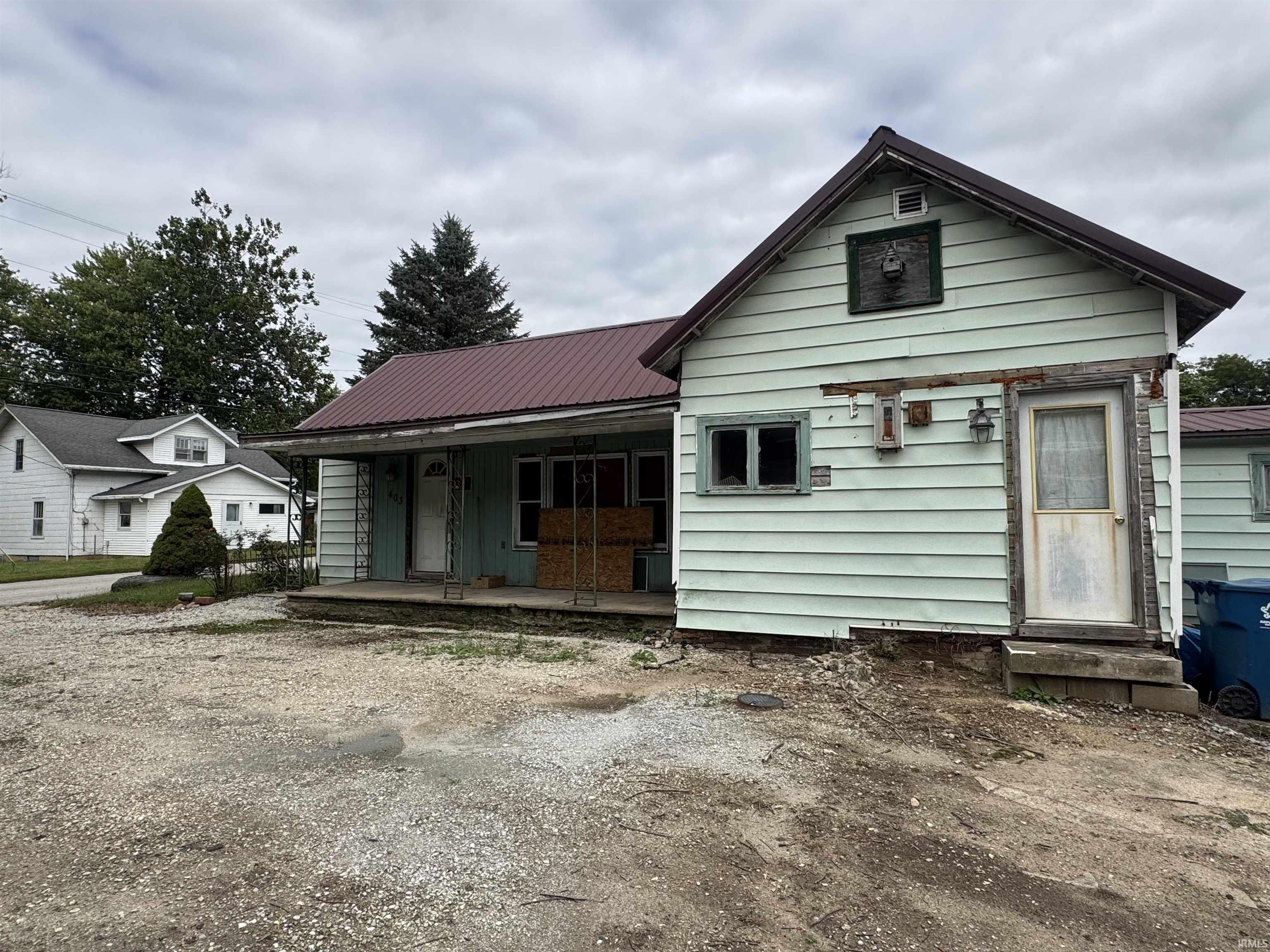 403 South River Road North Manchester, IN 46962 - Photo 2 of 3 Gallery Image 2