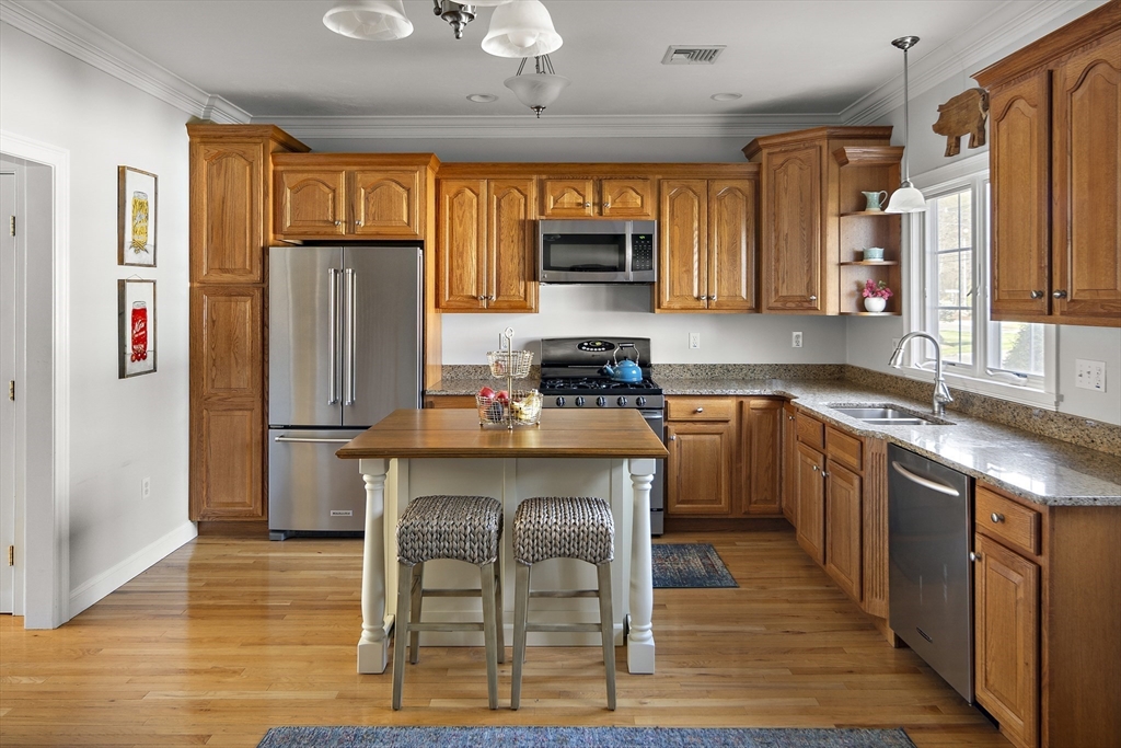 168 Providence Road, Unit 168 Grafton, MA 01519 - Photo 3 of 32 Gallery Image 3