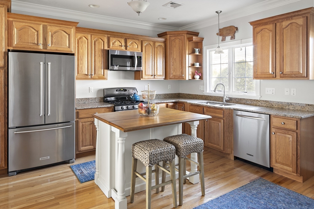 168 Providence Road, Unit 168 Grafton, MA 01519 - Photo 4 of 32 Gallery Image 4