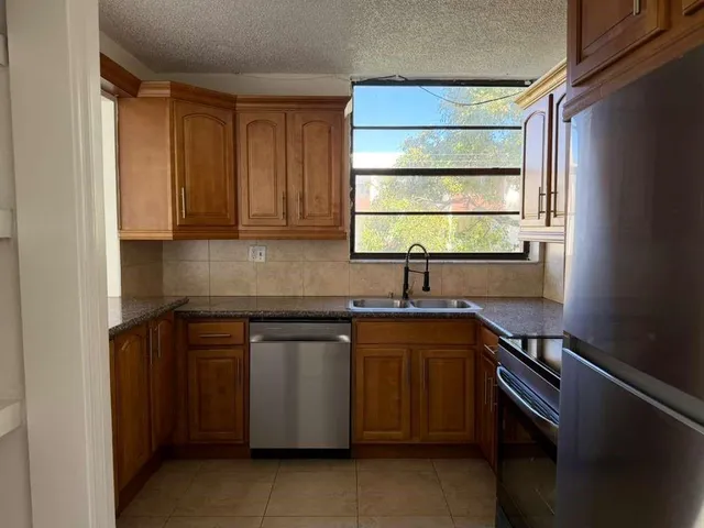 $139,999 | 1754 Northwest 55th Avenue, Unit 204, Lauderhill, FL 33313