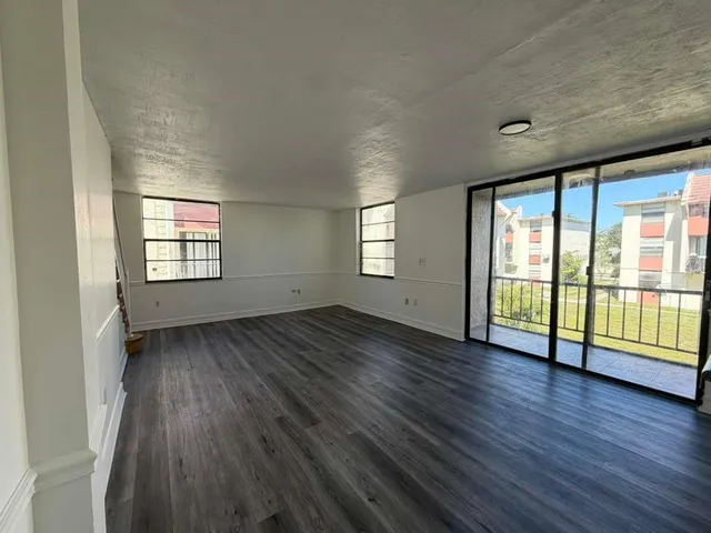 $139,999 | 1754 Northwest 55th Avenue, Unit 204, Lauderhill, FL 33313