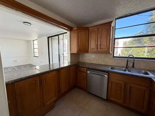 $139,999 | 1754 Northwest 55th Avenue, Unit 204, Lauderhill, FL 33313