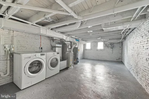 a view of a garage