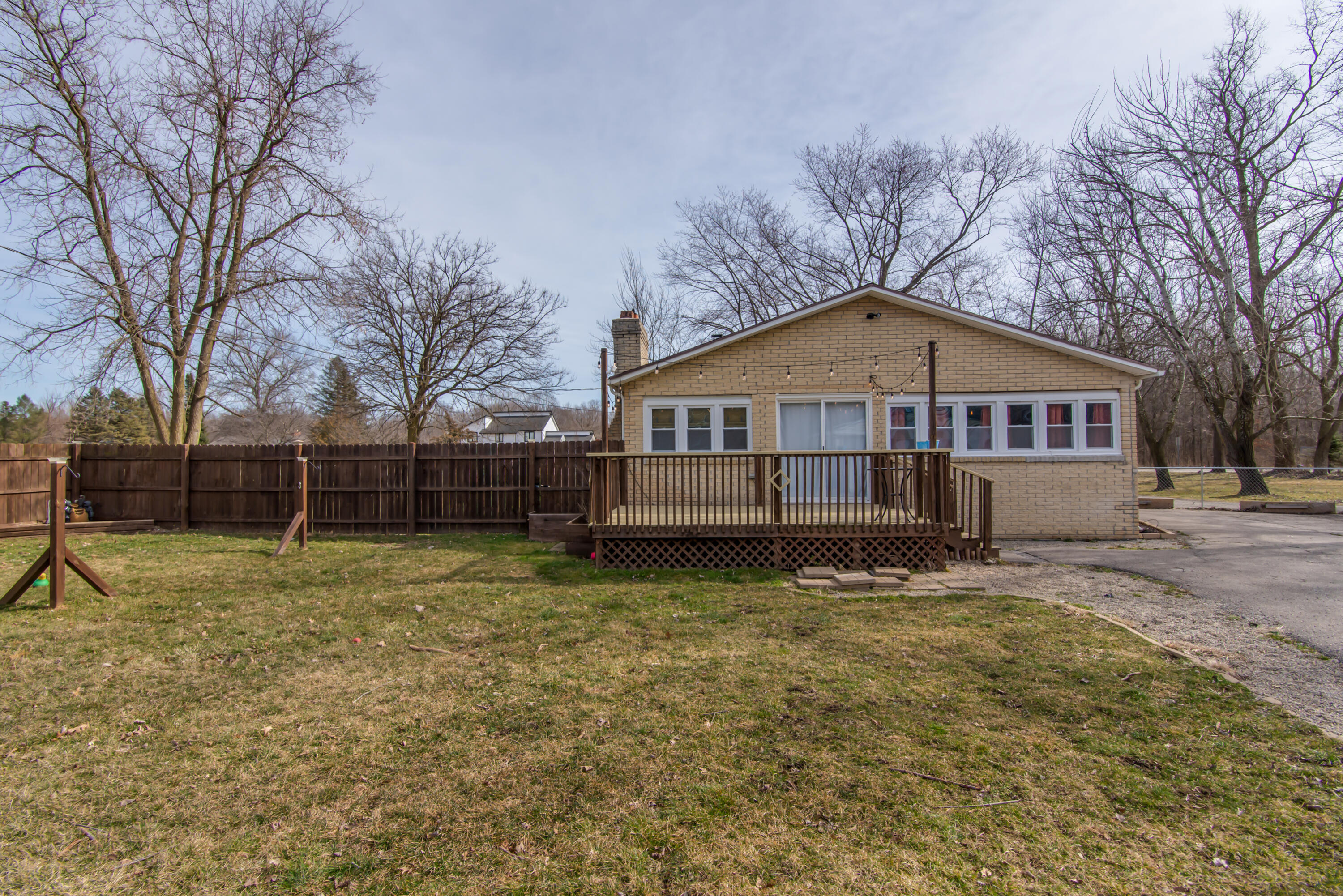 25360 Sumpter Road Belleville, MI 48111 - Photo 4 of 35 4
