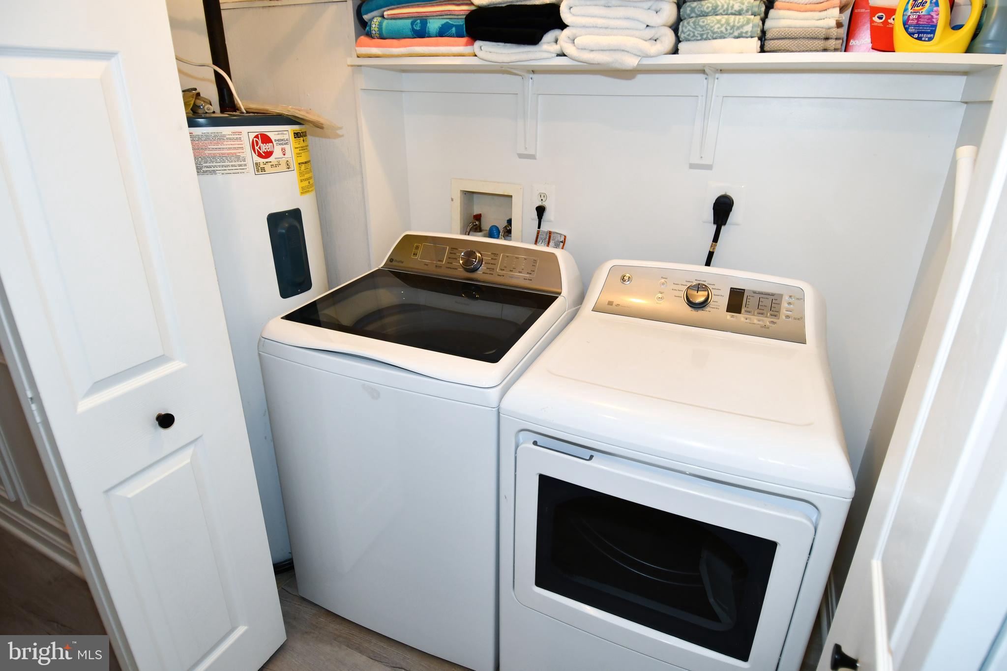 10049 Meleen Drive Faulkner, MD 20632 - Photo 40 of 56 a utility room with dryer and washer