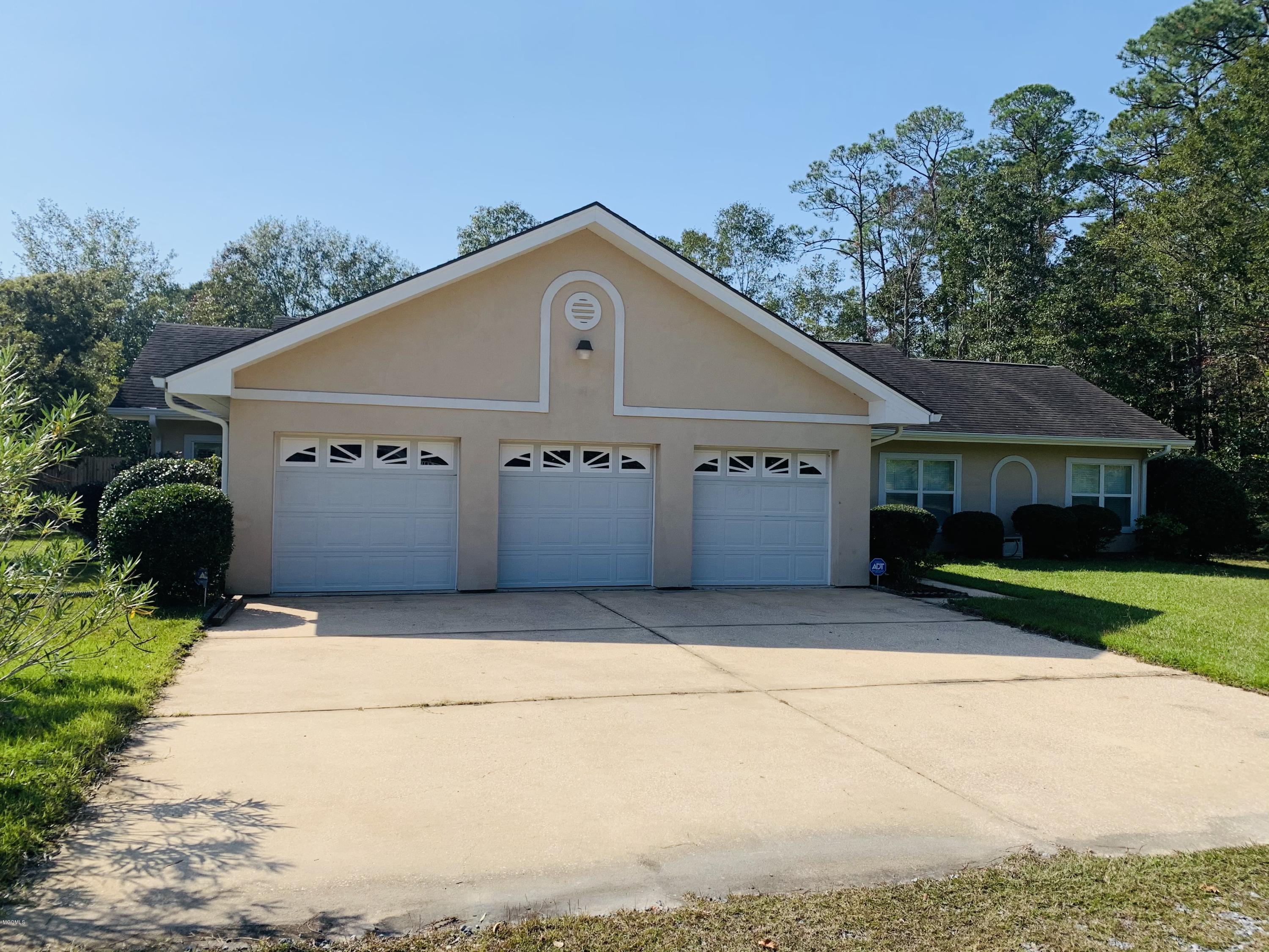 8909 Ferry Point Road Gautier, MS 39553 - Photo 1 of 16 125C6093-8731-49AE-AAFC-F18758921F2C