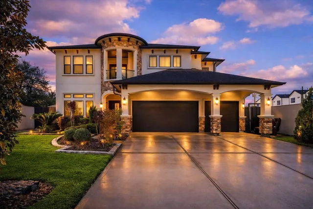 $1,100,000 | 3942 Charleston Street, Houston, TX 77021