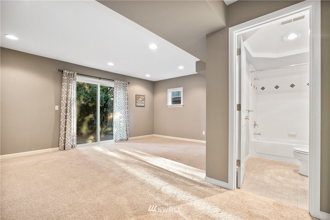 20511 14th Drive Southeast Bothell, WA 98012 - Photo 24 of 35 Gallery Image 24