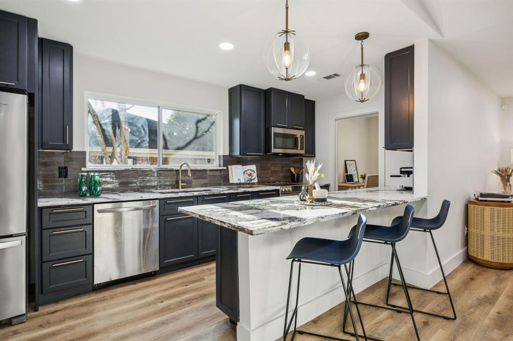 13430 Purple Sage Road Dallas, TX 75240 - Photo 2 of 26