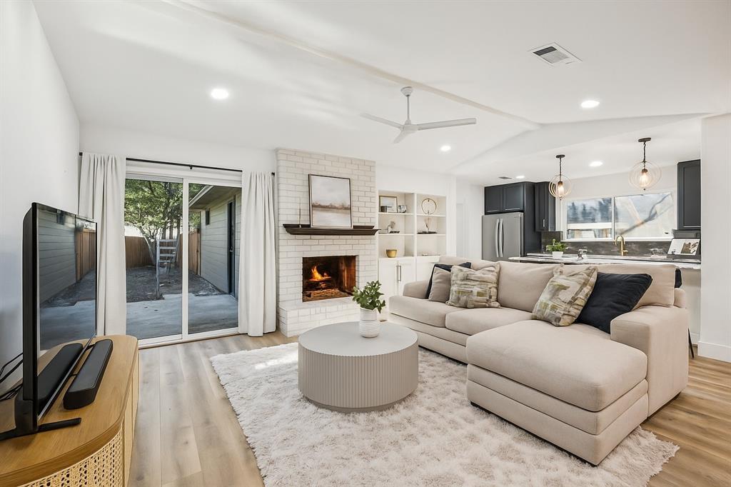 13430 Purple Sage Road Dallas, TX 75240 - Photo 4 of 26 Digitally improved