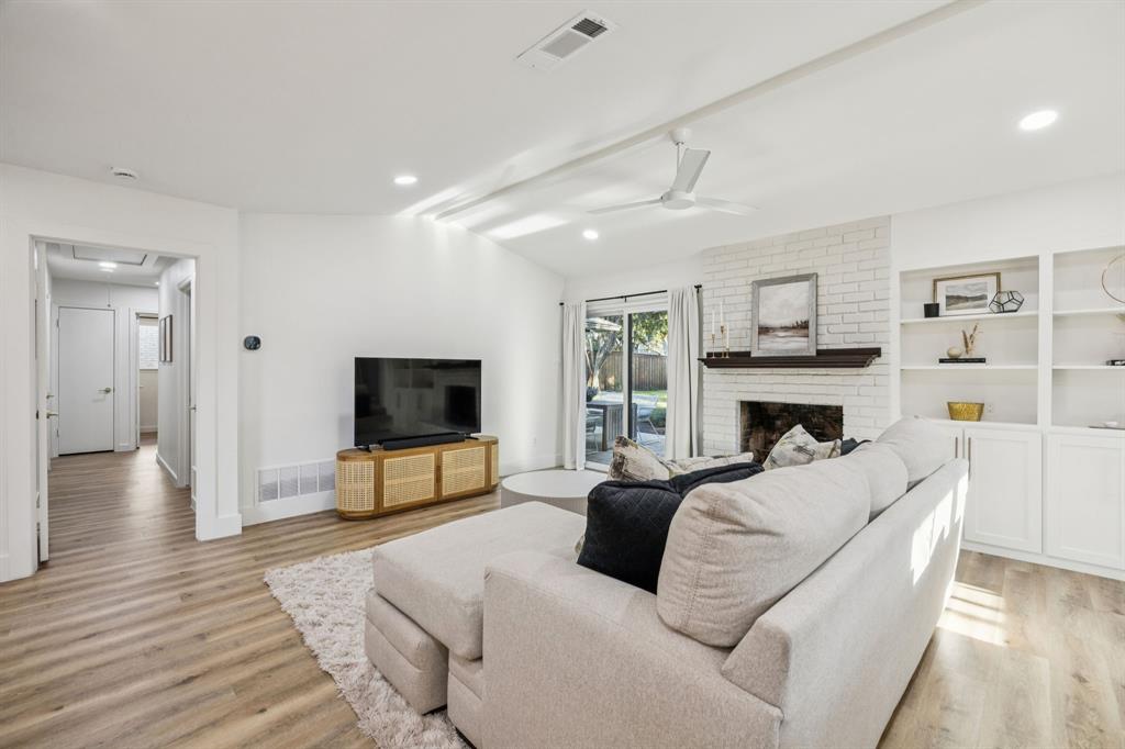 13430 Purple Sage Road Dallas, TX 75240 - Photo 7 of 26