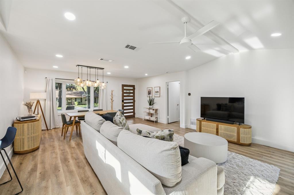 13430 Purple Sage Road Dallas, TX 75240 - Photo 8 of 26