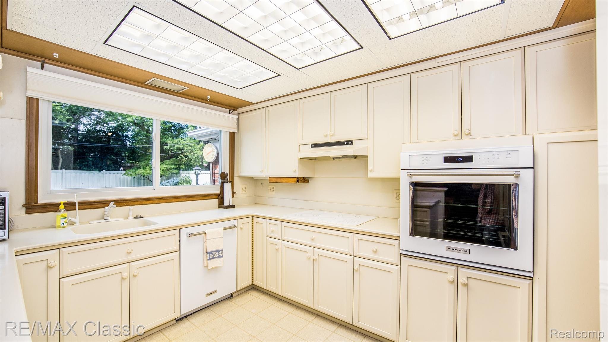 27256 Meadowbrook Road Redford, MI 48239 - Photo 16 of 62 Kitchen