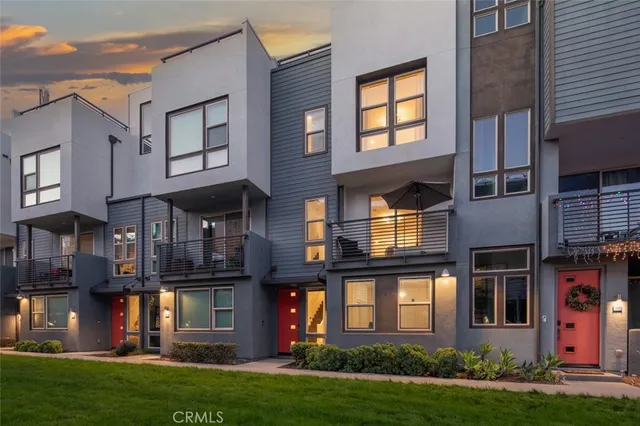 $1,380,000 | 158 Placemark, Irvine, CA 92614