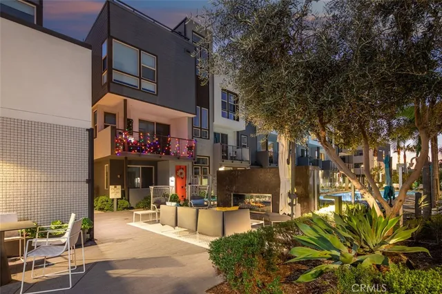 $1,380,000 | 158 Placemark, Irvine, CA 92614