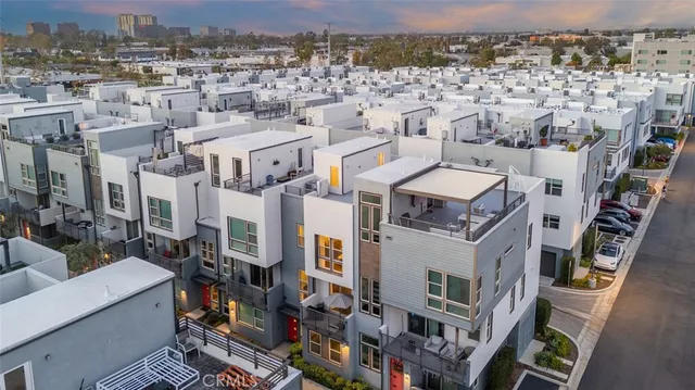 $1,380,000 | 158 Placemark, Irvine, CA 92614