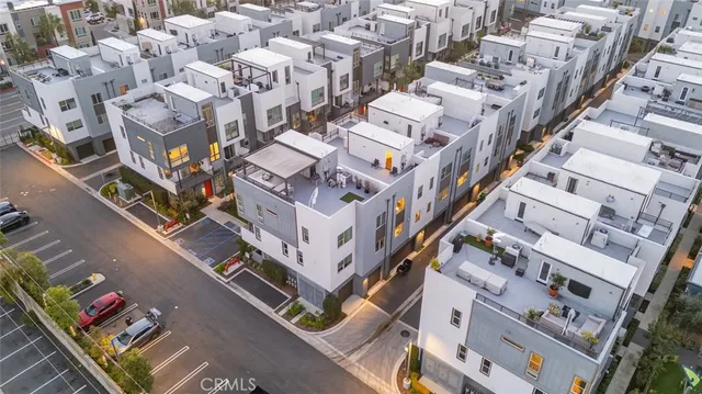 $1,380,000 | 158 Placemark, Irvine, CA 92614