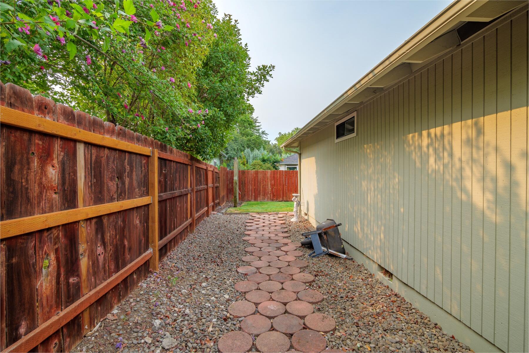 3348 Delta Waters Road Medford, OR 97504 - Photo 36 of 46 batch_36