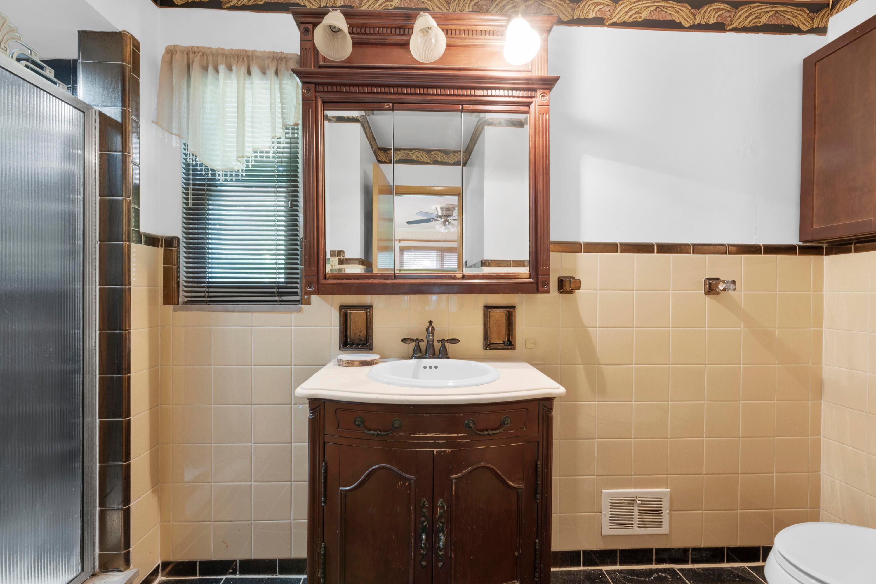 222 South Harding Road Columbus, OH 43209 - Photo 32 of 55 MAR_0111