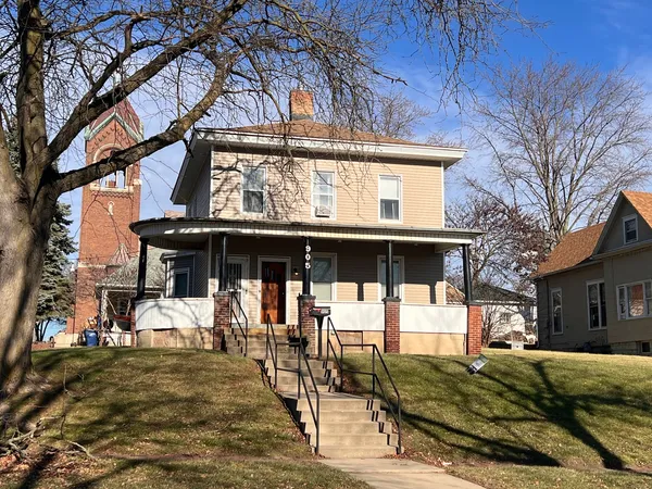 $225,800 | 905 4th Street, LaSalle, IL 61301