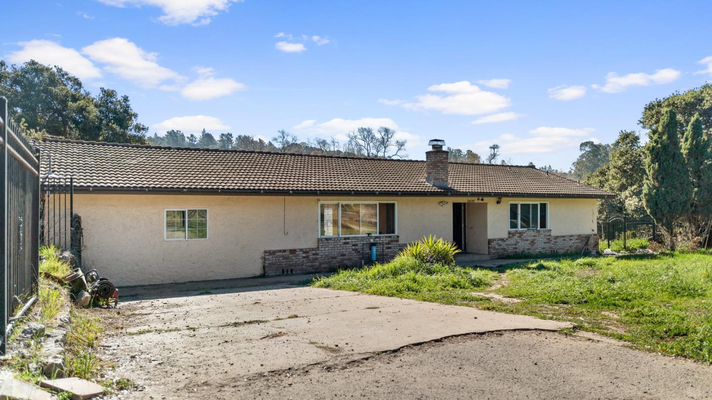 18540 Moro Road Salinas, CA 93907 - Photo 1 of 20 Gallery Image 1