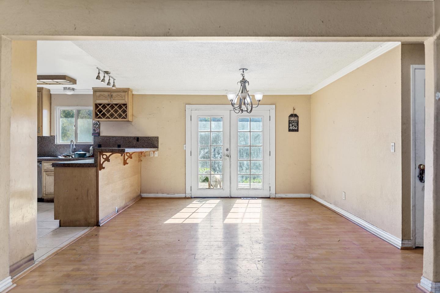 18540 Moro Road Salinas, CA 93907 - Photo 7 of 20 Gallery Image 7