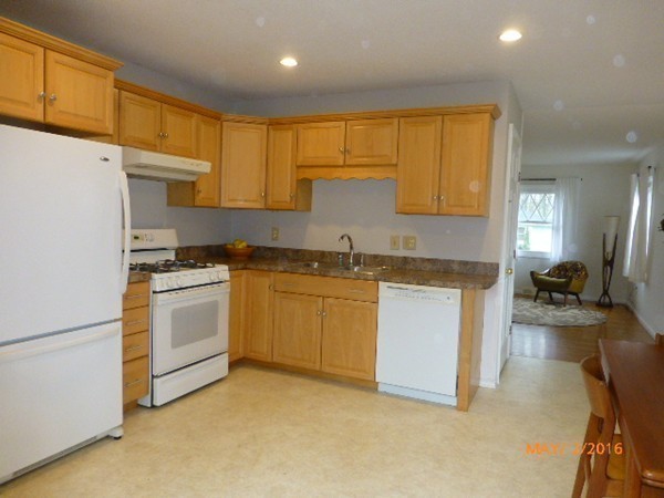 3 Hingham Road Worcester, MA 01606 - Photo 7 of 21 Gallery Image 7