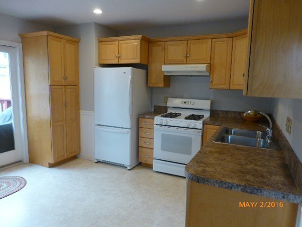 3 Hingham Road Worcester, MA 01606 - Photo 8 of 21 Gallery Image 8