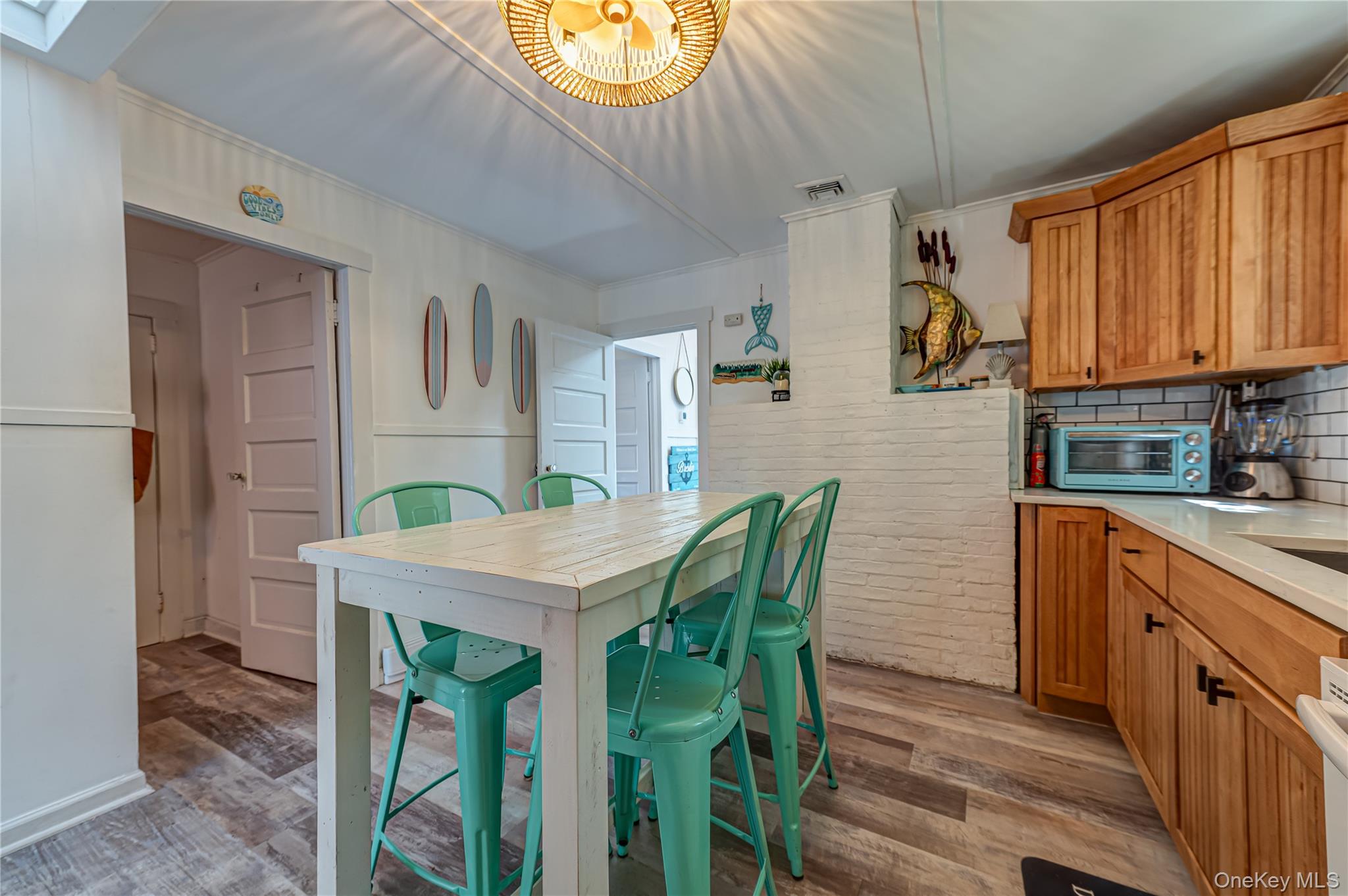 140 Ocean Road Ocean Beach, NY 11770 - Photo 16 of 30 Gallery Image 16