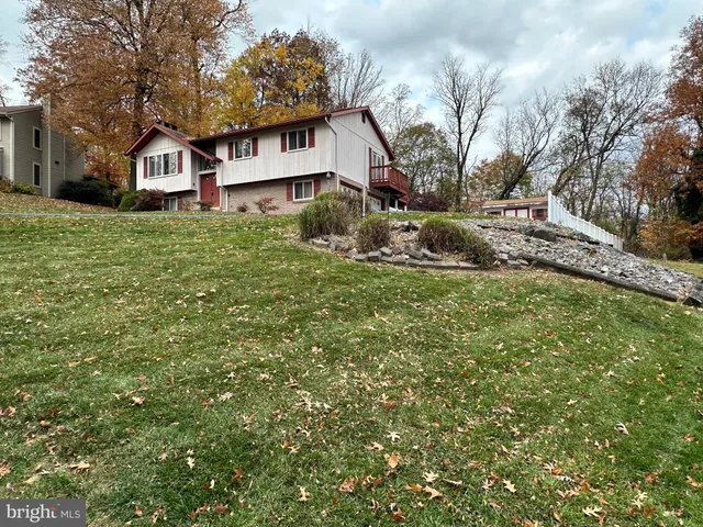 $350,000 | 2776 Stevens Summit Drive, Columbia, PA 17512