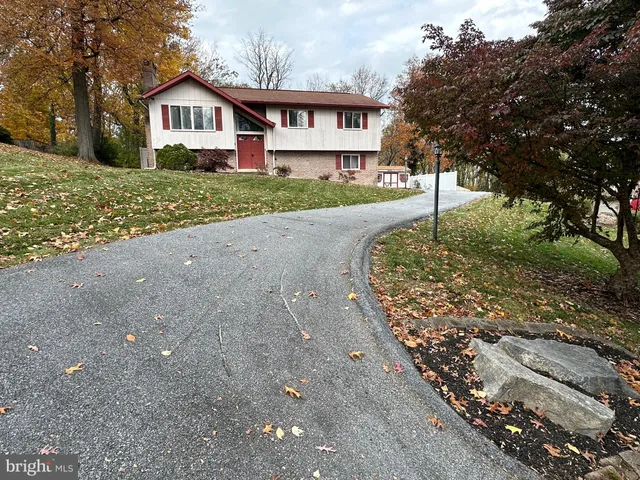 $350,000 | 2776 Stevens Summit Drive, Columbia, PA 17512