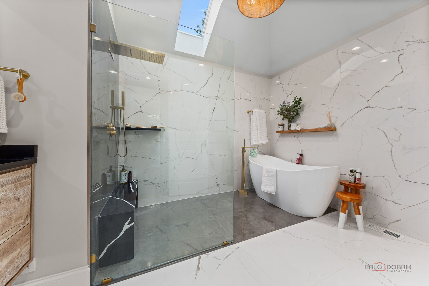 1930 Lisson Road Naperville, IL 60565 - Photo 12 of 32 a bathroom with a bathtub and sink
