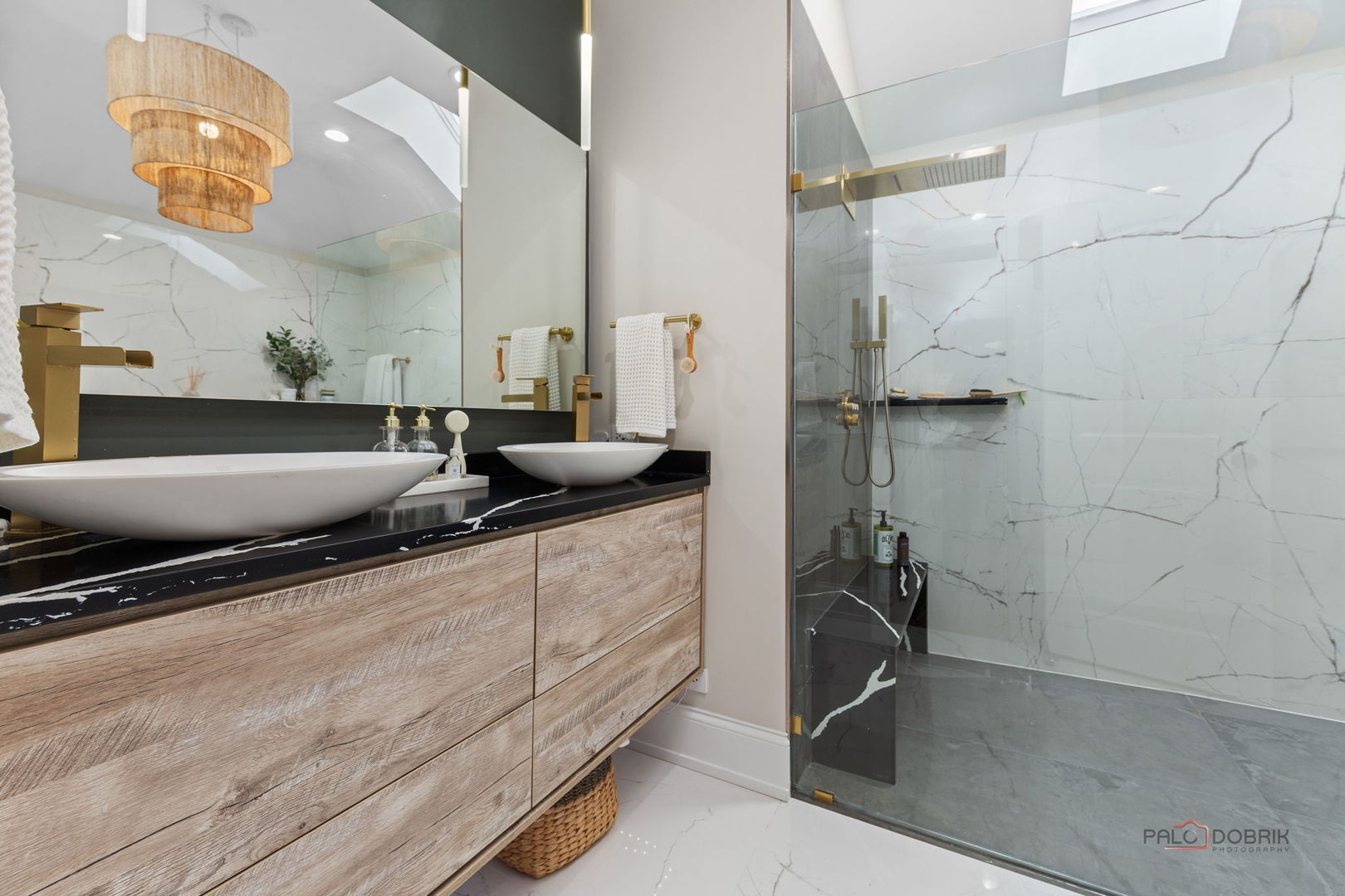 1930 Lisson Road Naperville, IL 60565 - Photo 13 of 32 a bathroom with double vanity and a tub