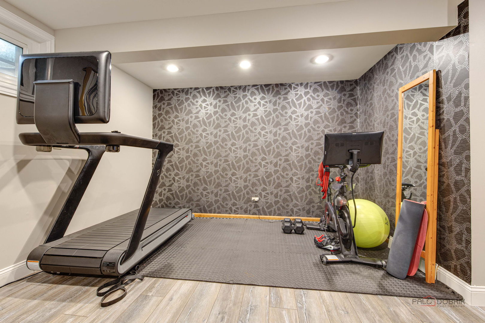 1930 Lisson Road Naperville, IL 60565 - Photo 23 of 32 a room with gym equipment
