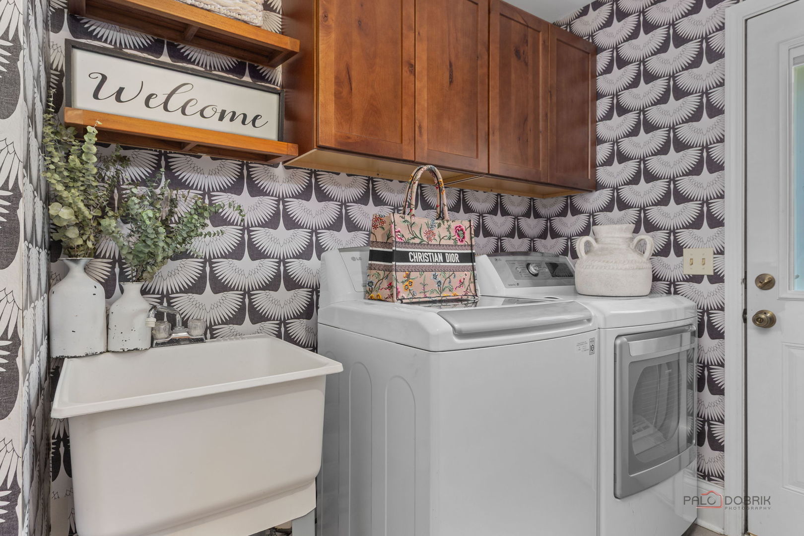 1930 Lisson Road Naperville, IL 60565 - Photo 24 of 32 a utility room with dryer and washer