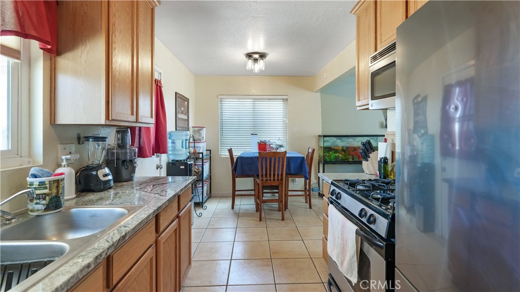 1641 Sunrise Road Barstow, CA 92311 - Photo 7 of 17