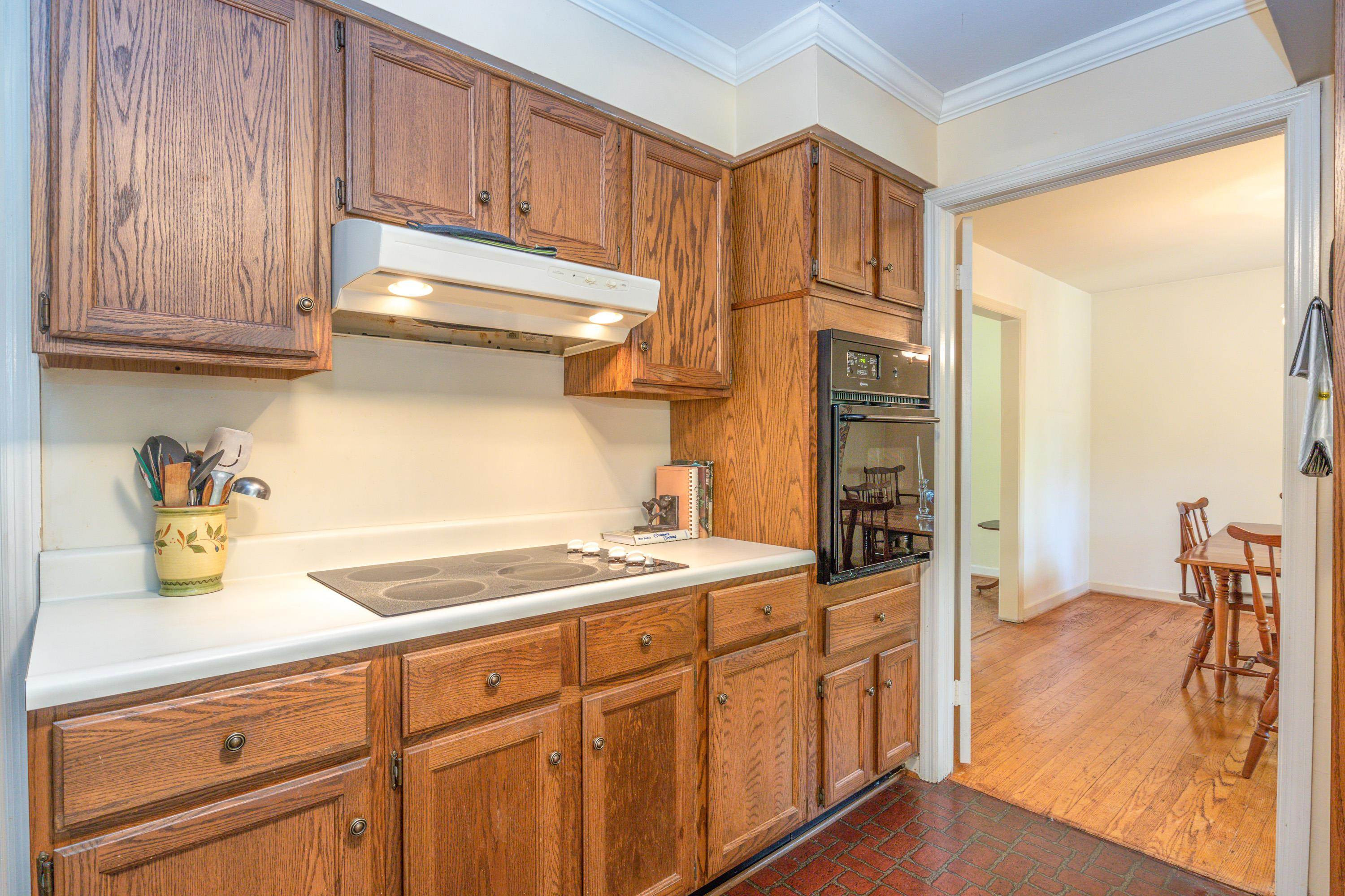 6201 Arnold Road Raleigh, NC 27607 - Photo 17 of 46 Photo 17
