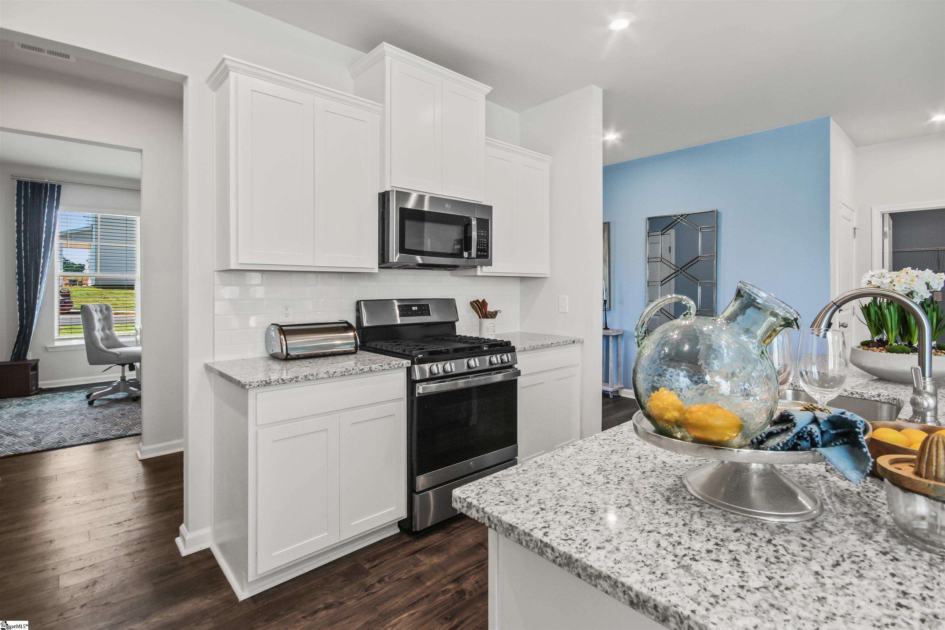 607 Torgerson Way Greenville, SC 29607 - Photo 3 of 35