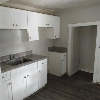 $795 | 1715 Cass Street, Unit B, Nashville, TN 37208