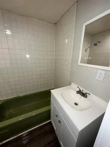 $795 | 1715 Cass Street, Unit B, Nashville, TN 37208