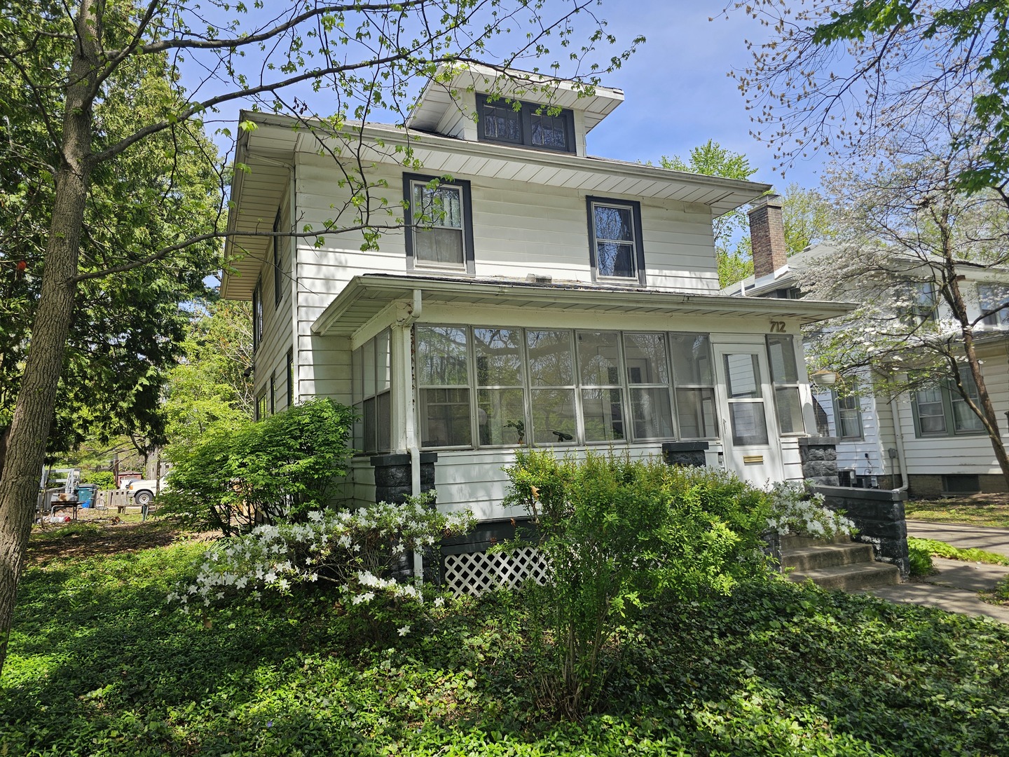 712 West Washington St