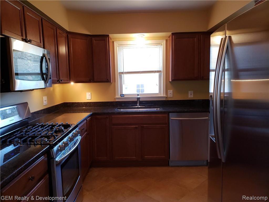 14840 Merriman Road Livonia, MI 48154 - Photo 5 of 14