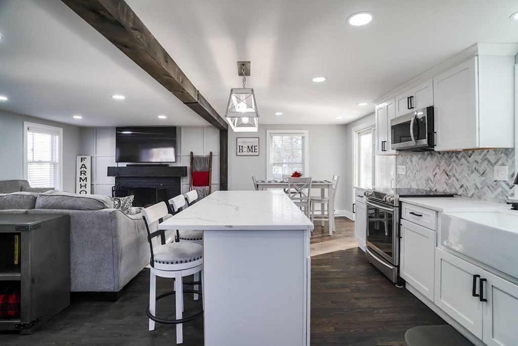 141 Moncrief Road Rockland, MA 02370 - Photo 5 of 42 Gallery Image 5