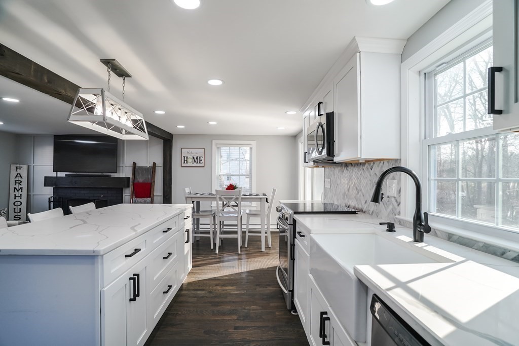 141 Moncrief Road Rockland, MA 02370 - Photo 6 of 42 Gallery Image 6