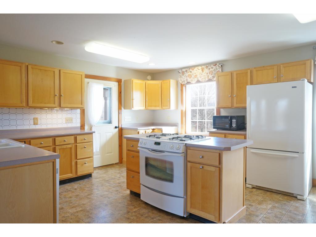 72 Orr Road Jericho, VT 05465 - Photo 3 of 24