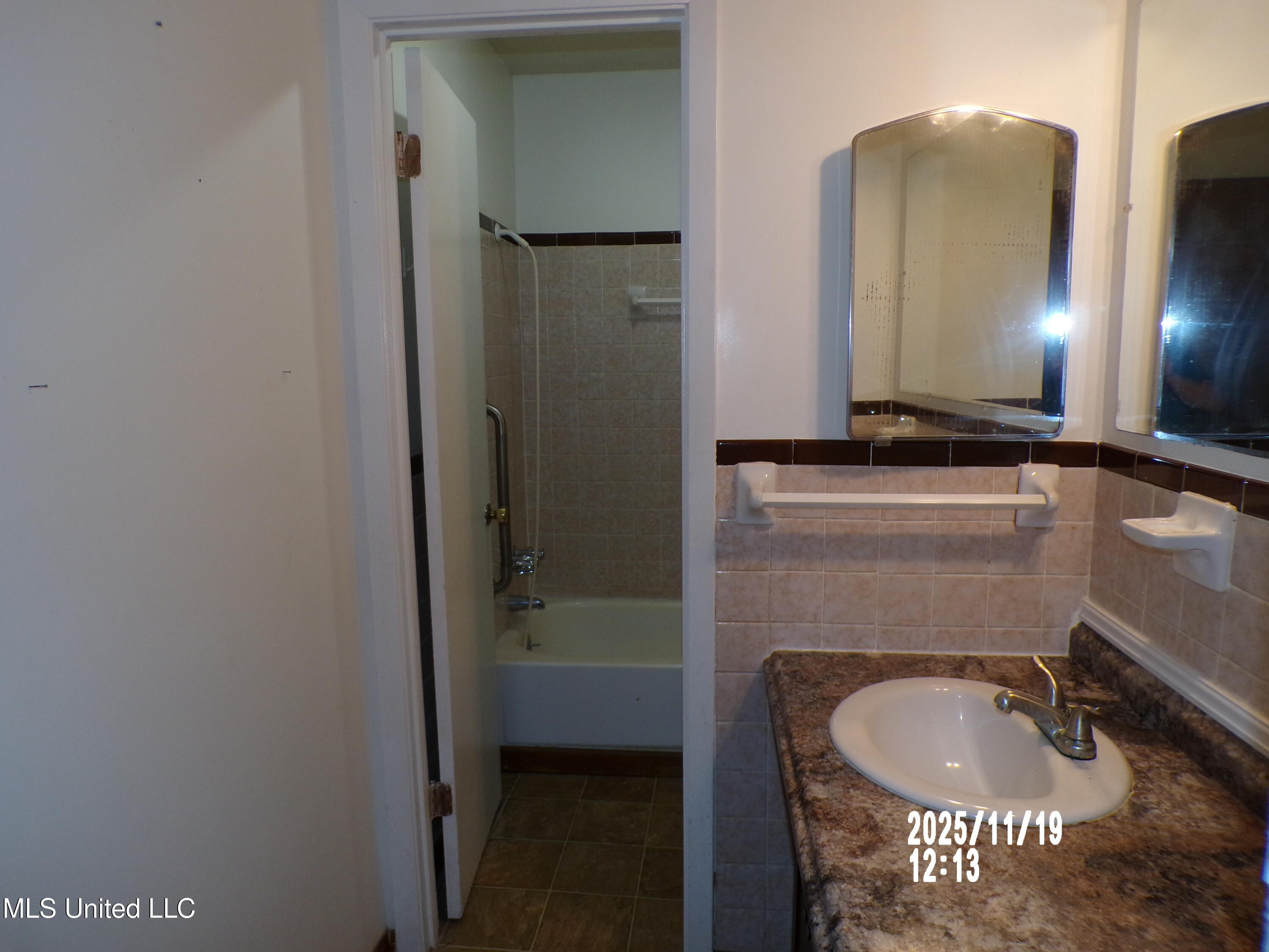 487 Silver Ridge Avenue Gulfport, MS 39507 - Photo 13 of 28 100_0047